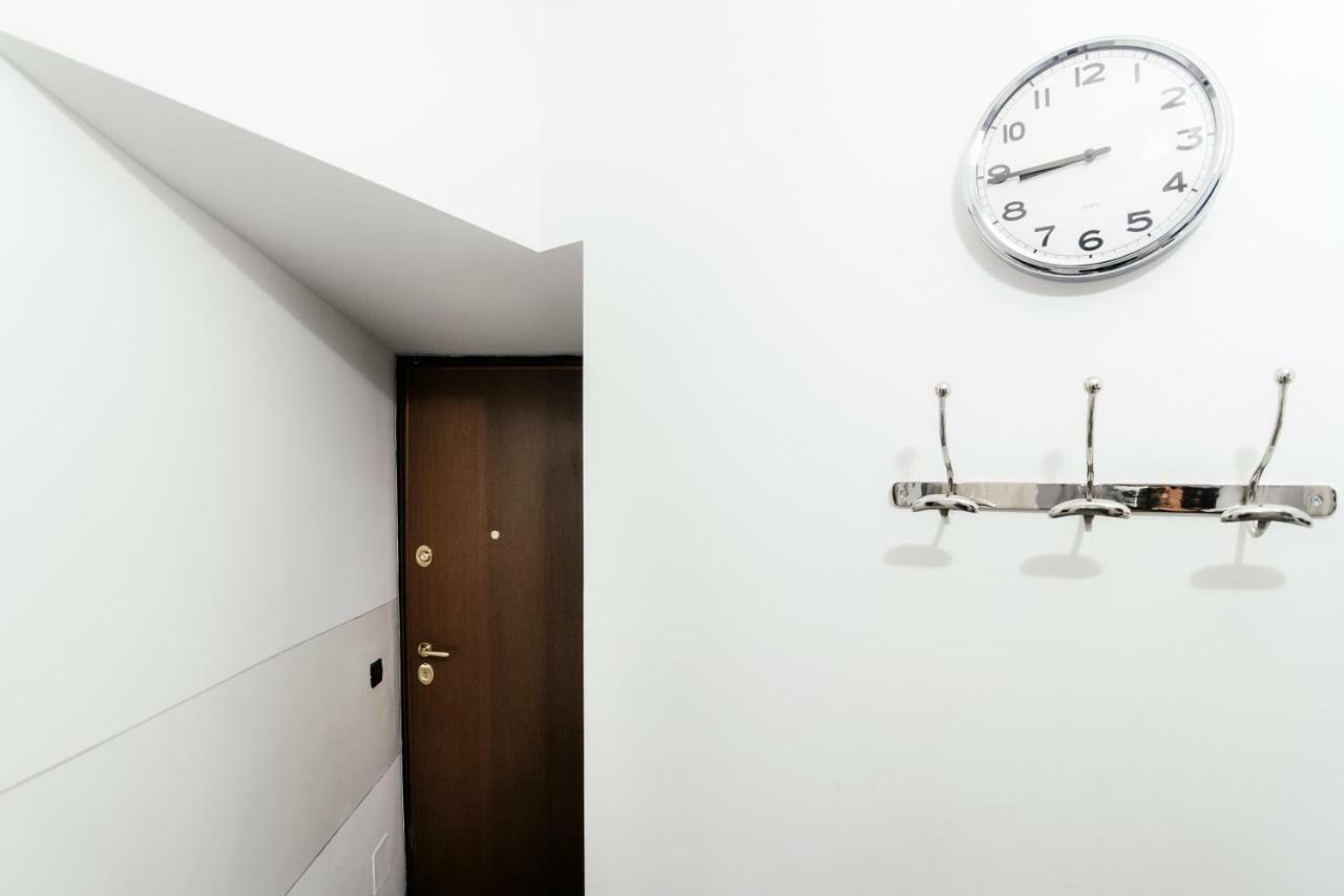 Gaia'S Home - The House Of Travelers Комо Экстерьер фото